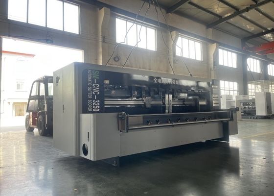 آلة CNC 3250 المتقدمة لتحديد النقاط والقطع بدقة بسرعة 150m / min