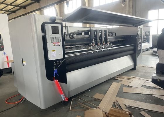 آلة CNC 3250 المتقدمة لتحديد النقاط والقطع بدقة بسرعة 150m / min